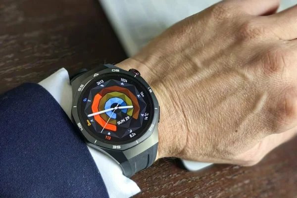 Huawei підтвердила дату: 5 серпня покажуть Watch GT 7 і ноутбук зі складаним екраном